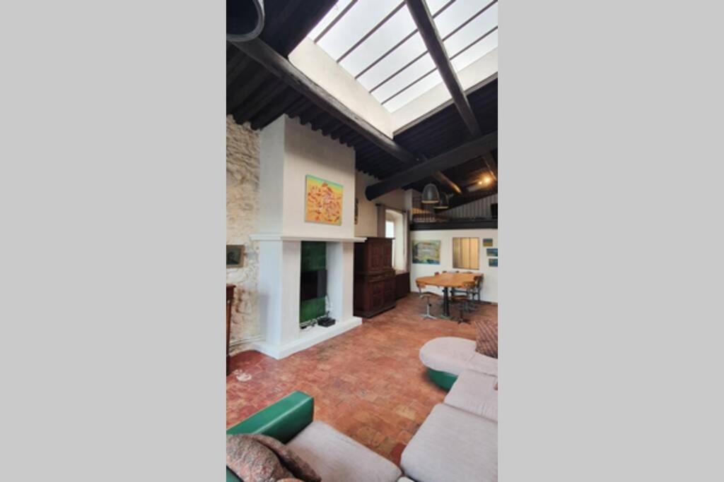 Grand Loft En Plein Coeur Du Vieux-Port Apartment Marseille Bagian luar foto