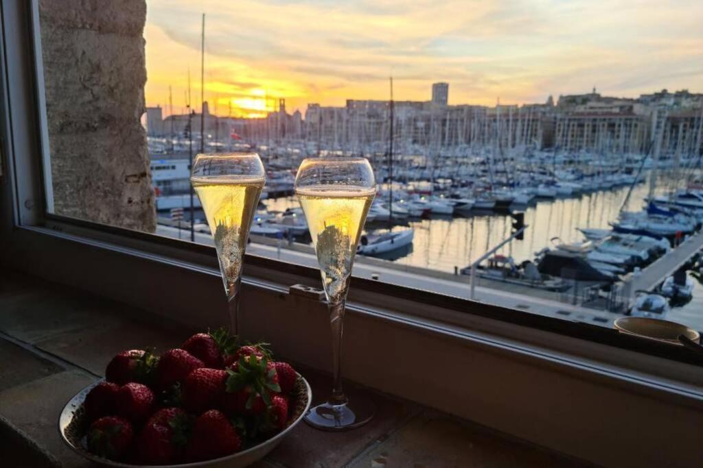 Grand Loft En Plein Coeur Du Vieux-Port Apartment Marseille Bagian luar foto