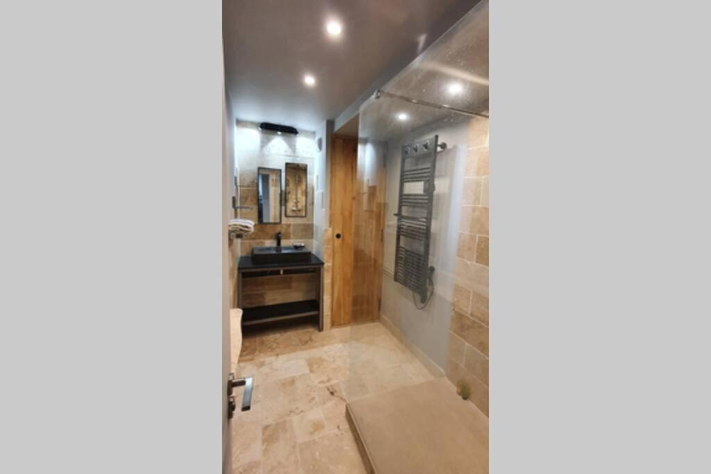 Grand Loft En Plein Coeur Du Vieux-Port Apartment Marseille Bagian luar foto